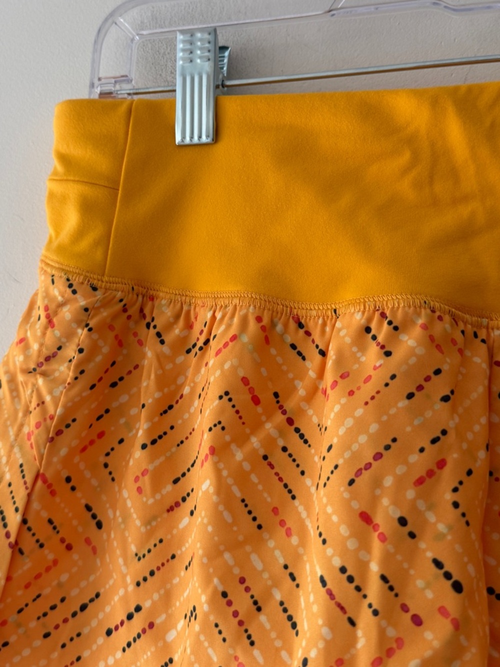 CALIA‎ by Carrie Underwood Yellow Kick It Up Shorts - Picture 2 of 6